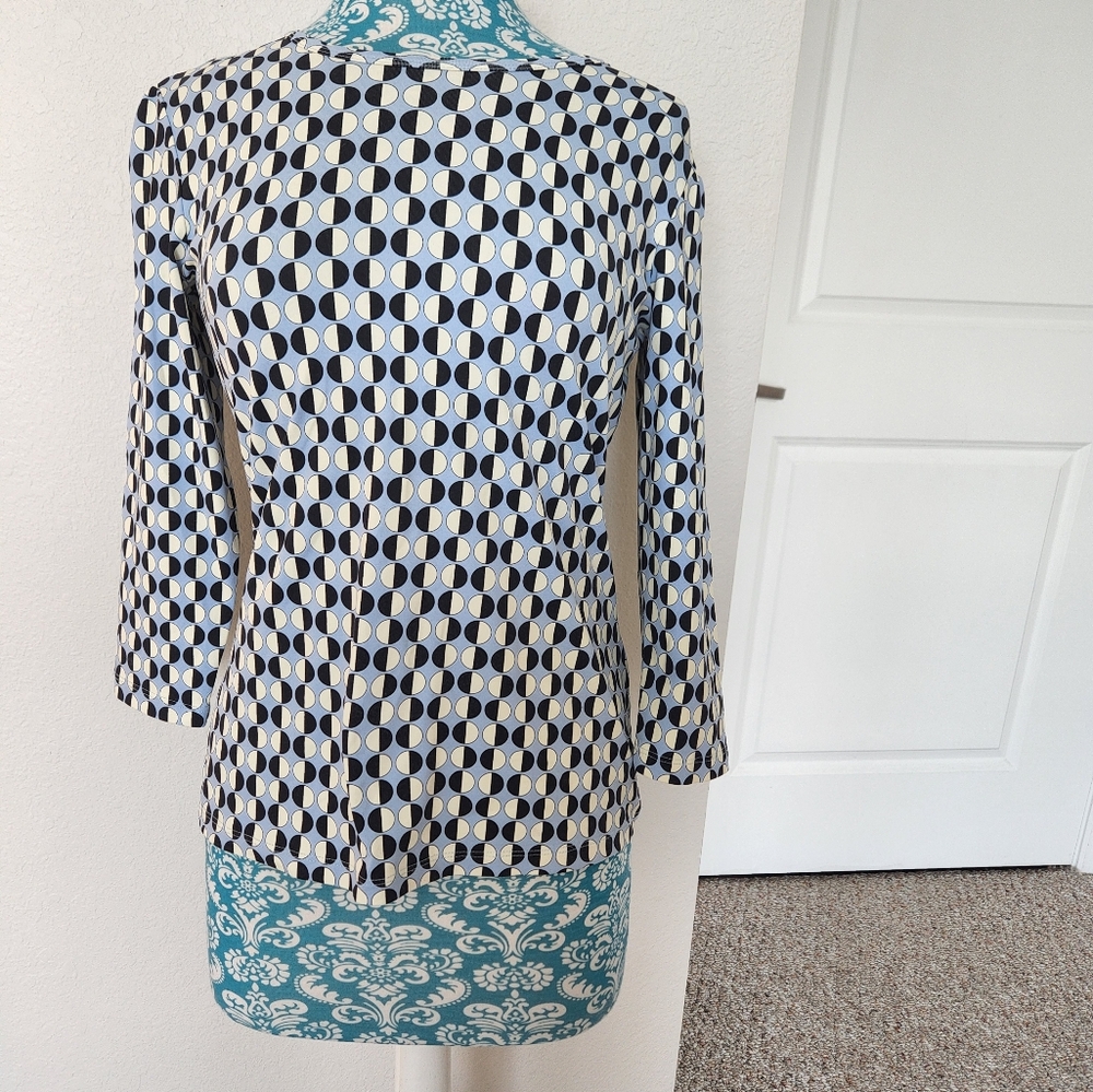 J.mclaughlin top